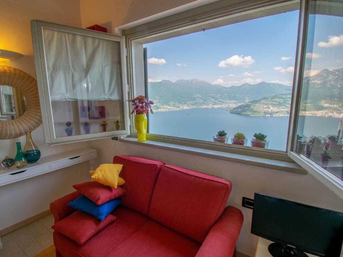 Cherubino - Stunning Lake View With Swimming Pool Parzanica Bagian luar foto