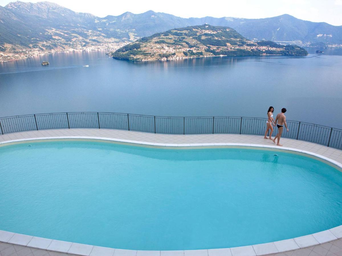 Cherubino - Stunning Lake View With Swimming Pool Parzanica Bagian luar foto